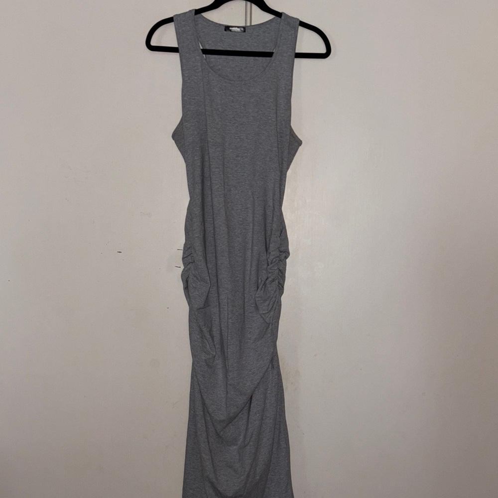 Elegant Sleeveless Gray Maxi Dress